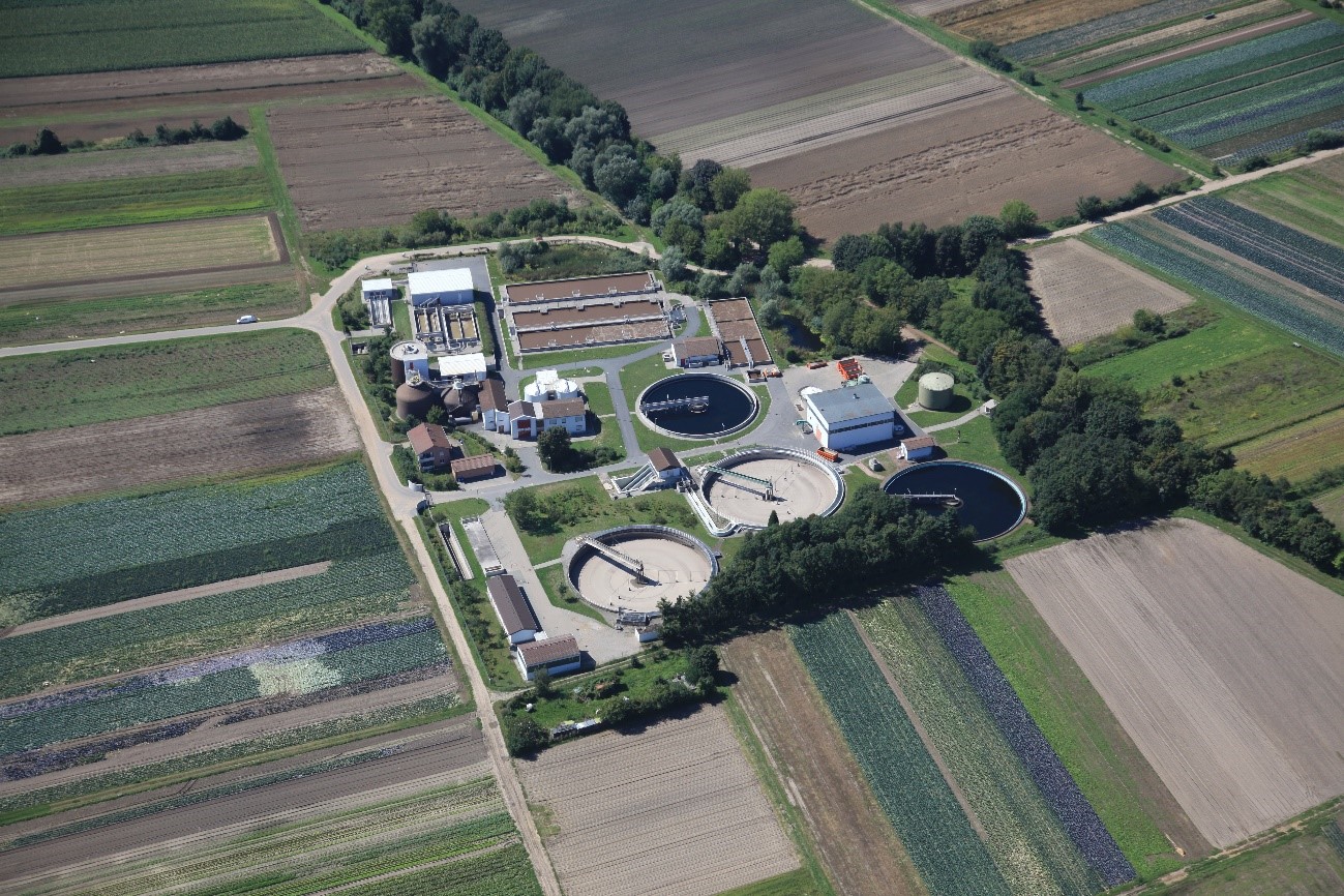 Luftaufnahme der Kläranlage Griesheim